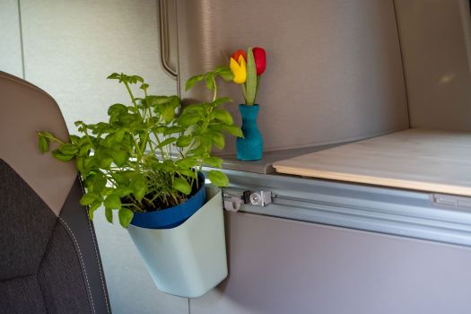 The New Kitchen Rail