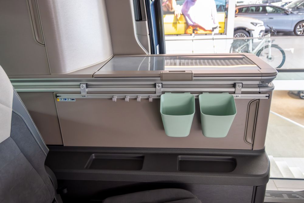 The New Kitchen Rail
